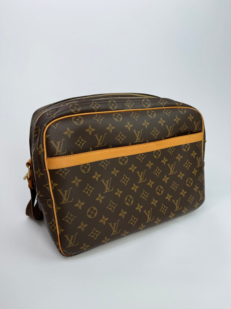 Louis Vuitton GM Monogram Reporter Bag