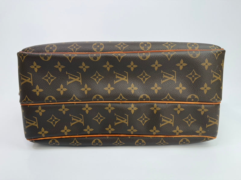 Louis Vuitton GM Monogram Reporter Bag