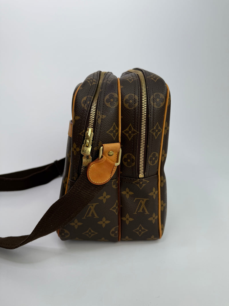 Louis Vuitton GM Monogram Reporter Bag