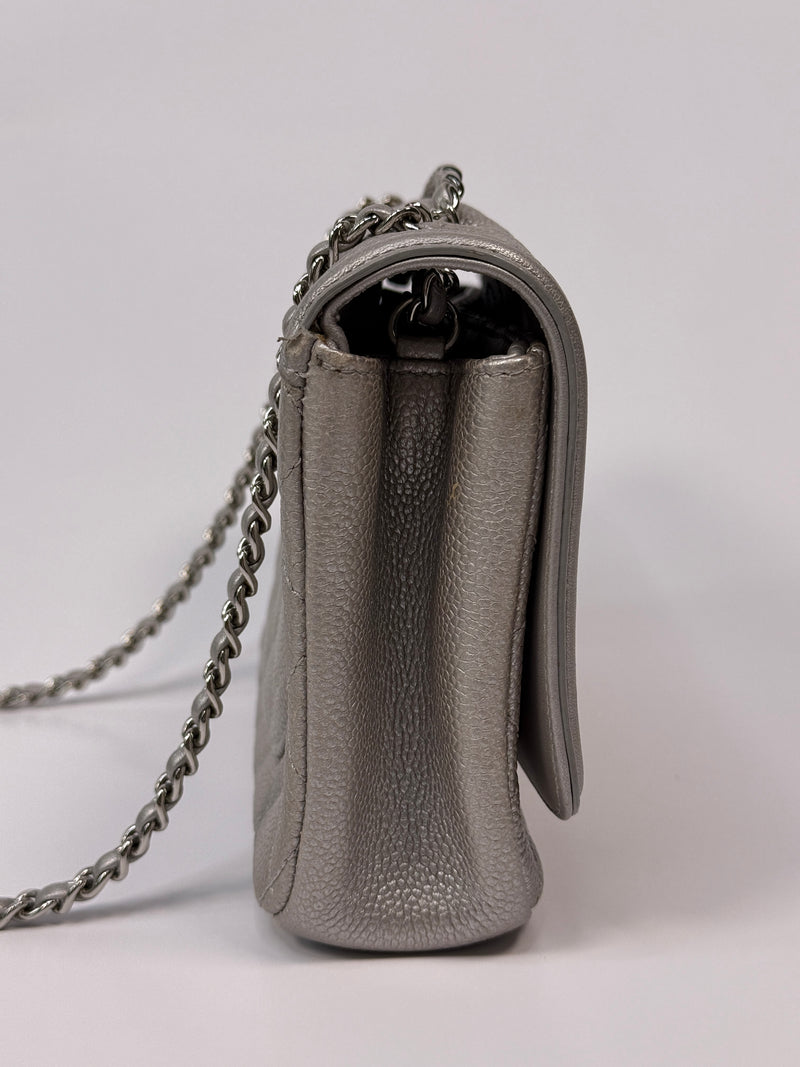 Chanel CC Filigree Wallet On Chain