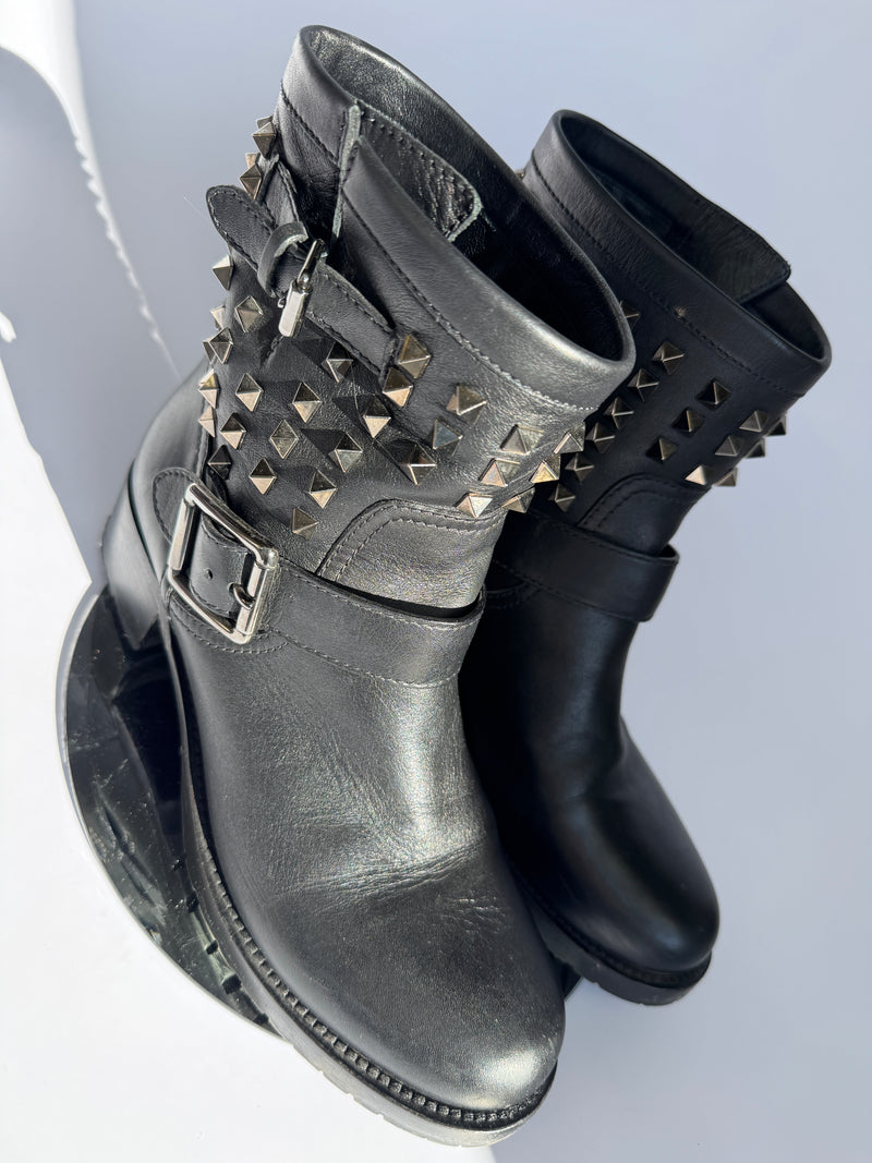 Valentino Rockstud Ankle Boots (Size40/UK7)