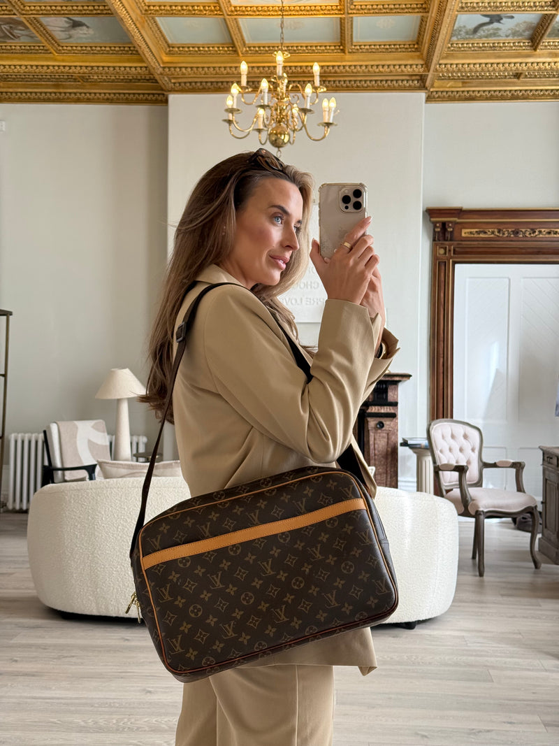 Louis Vuitton GM Monogram Reporter Bag